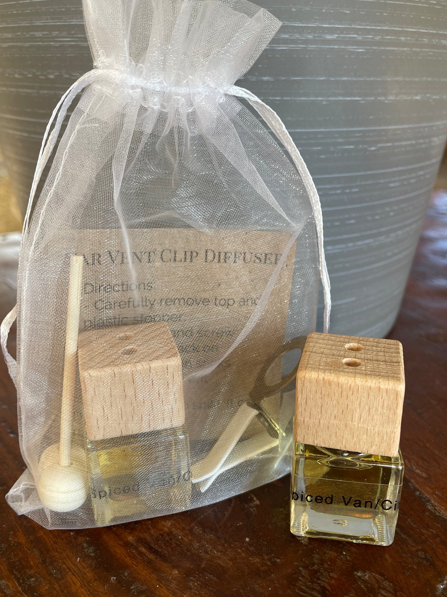 Car Clip Diffuser- Spiced Vanilla & Cinnamon
